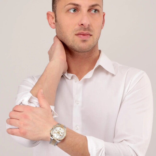 Uomo