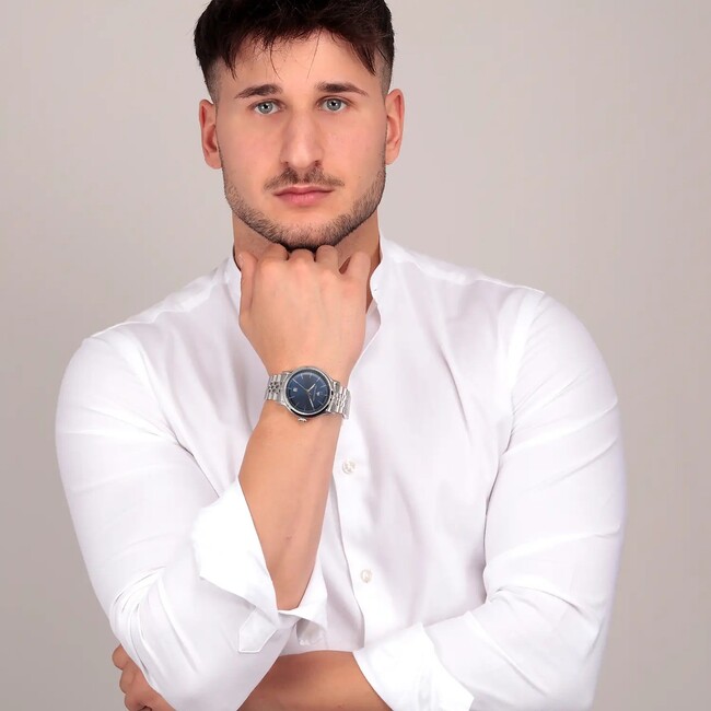 Uomo