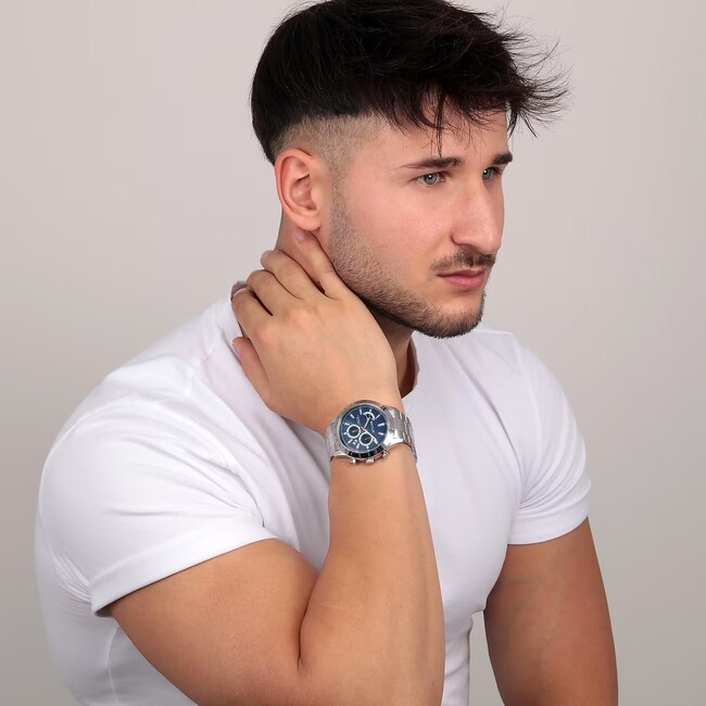 Uomo