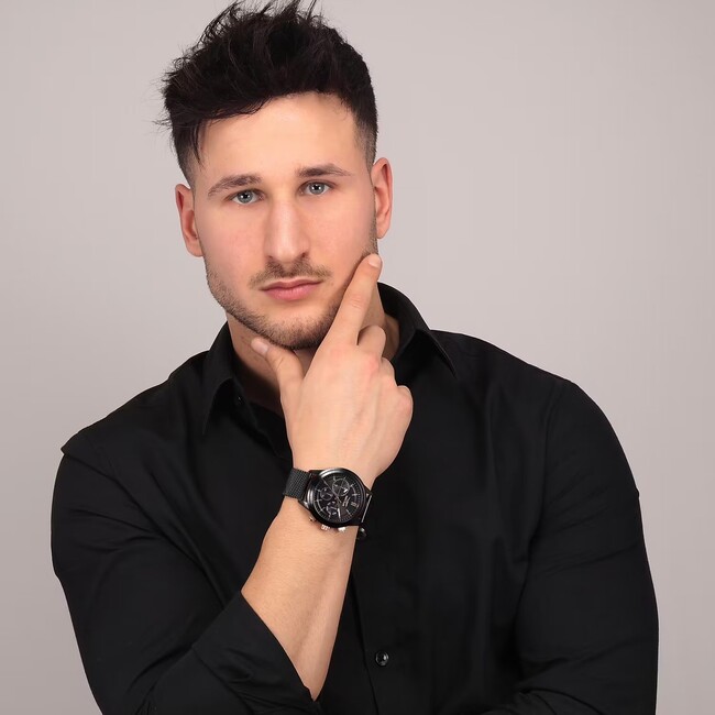 Uomo